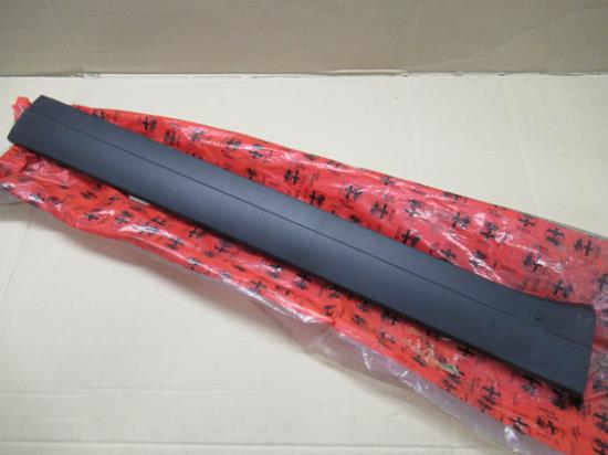 60505251 Sideskirt linksvoor