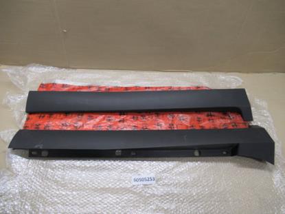 60505253 Sideskirt linksachter