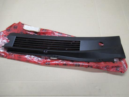 60549480 Grille motorkap linkerzijde