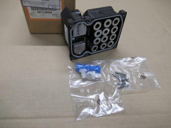 71748084 ABS besturingseenheid