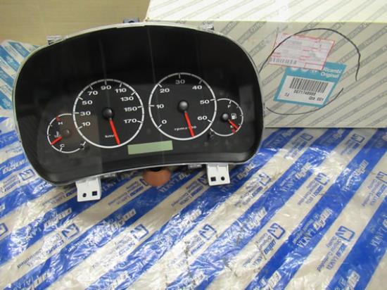 71748988 Instrumentenpaneel