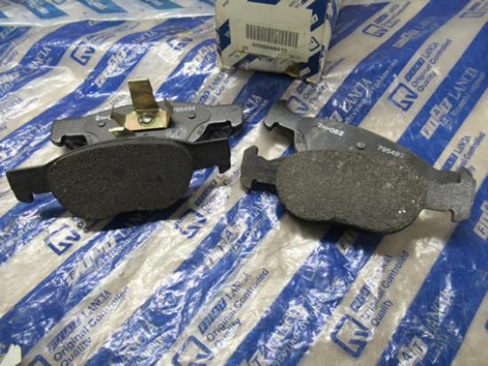 9948410 Remblokset voorzijde