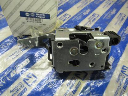 1334645080 Slot portier linksvoor