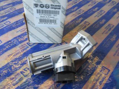 1371429080 Contactslotbehuizing