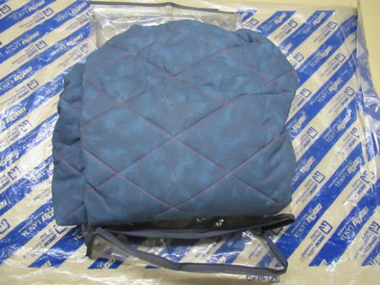 5907700 Bekleding voorstoel