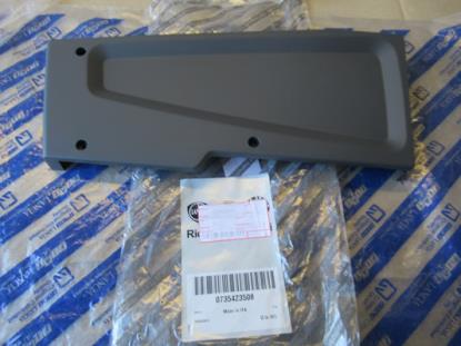 735423508 Sierstuk stoel rechtsvoor