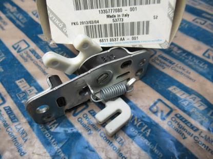 1335777080 Slot portier