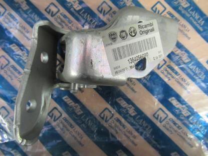 1364056080 Scharnier portier rechtsvoor