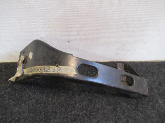 46303232 Bumpersteun rechtsvoor