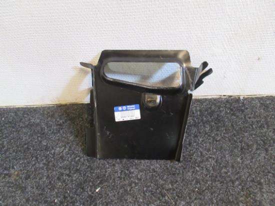 46741937 Versterking carrosserie rechtsvoor