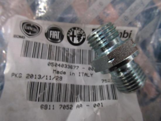 504033677 Aansluiting cilinderkop 2.3 JTD