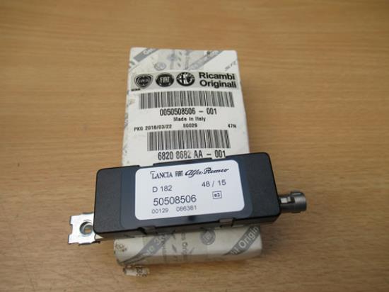 50508506 Versterker USB en AUX autoradio