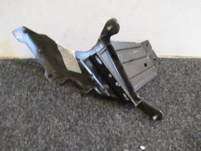 51704434 Beugel scherm linksvoor