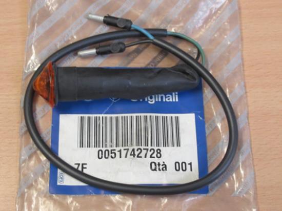 51742728 Richtingaanwijzer zijkant