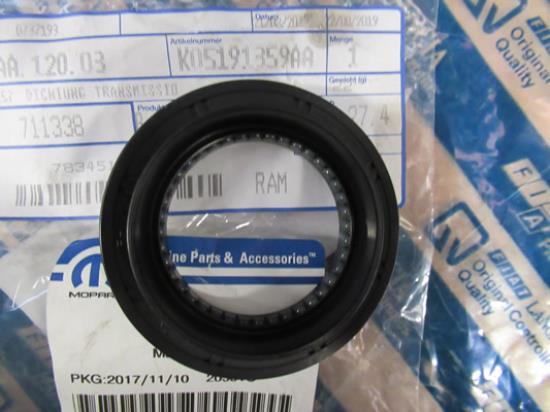 5191359AA Keerring versnellingsbak Mopar