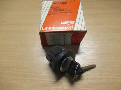 5899123 Tankdop met slot