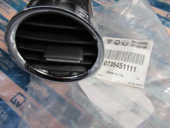 735451111 Venturi dashboard linker- en rechterzijde