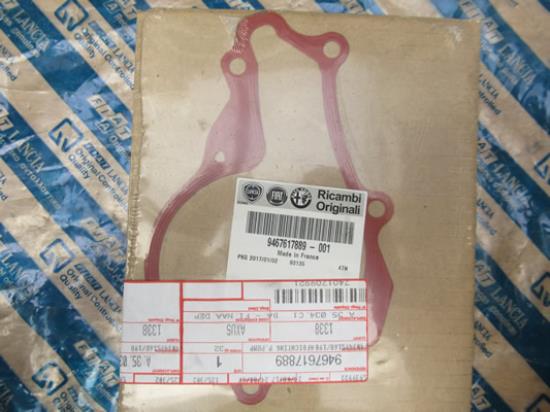 9467617889 Waterpomp pakking 1.6 JTD