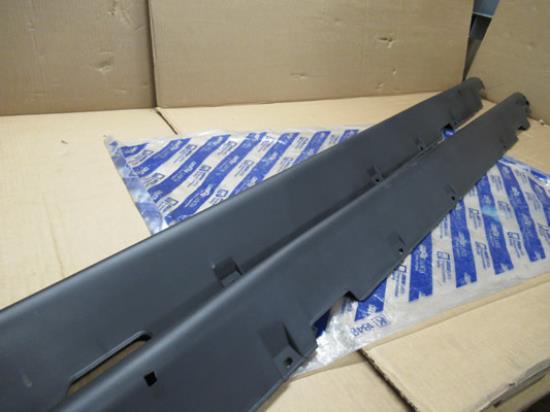 5907232 Spoilerkit links en rechts