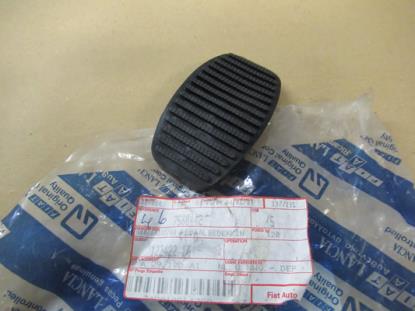 7568442 Rempedaal rubber