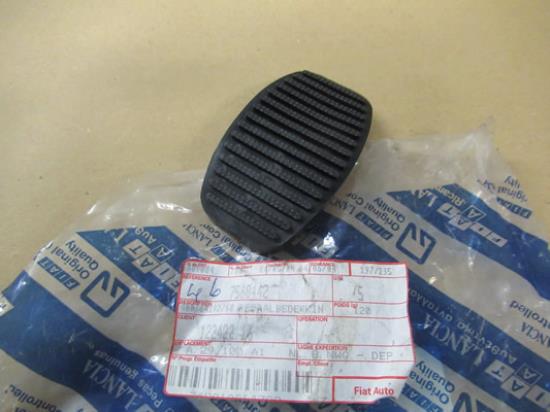 7568442 Rempedaal rubber