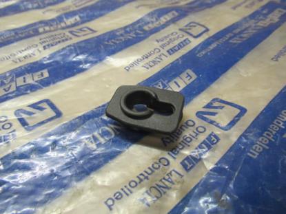 82467481 Bus motorkap