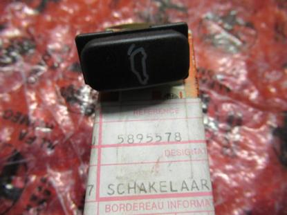 5895578 Dashboard schakelaar kofferbak ontgrendeling