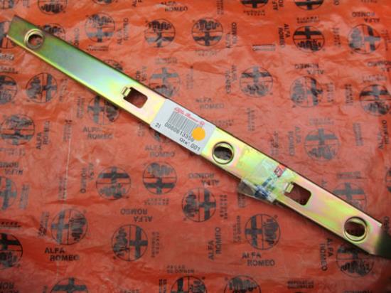 60613359 Beugel voorbumper linkerzijde