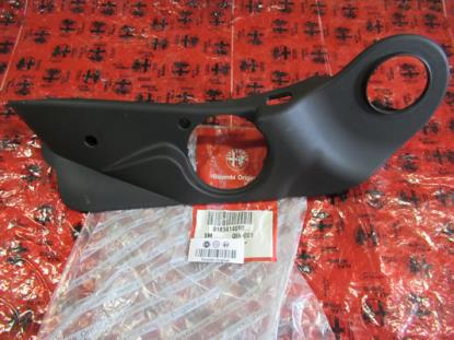 183414060 Sierstuk stoel linksvoor