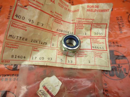 60800838 Moer vering voorzijde