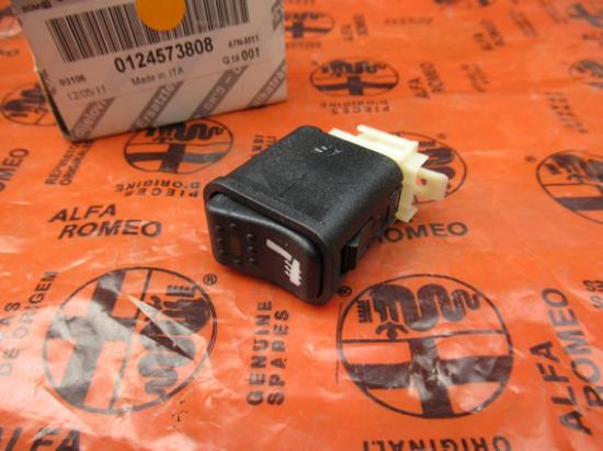 124573808 Schakelaar stoelverwarming voorzijde