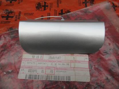 156019187 Plug sideskirt linkerzijde