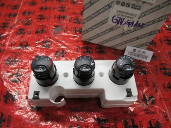 156050069 Bediening dashboard airconditioning