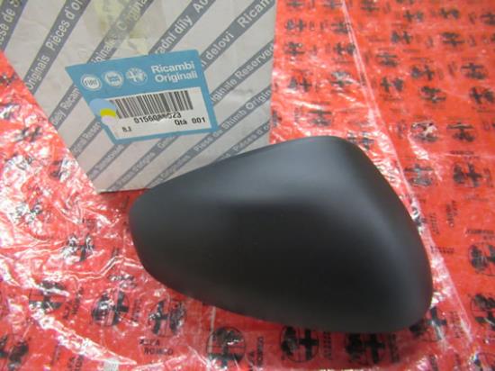 156085823 Spiegelkap rechterzijde