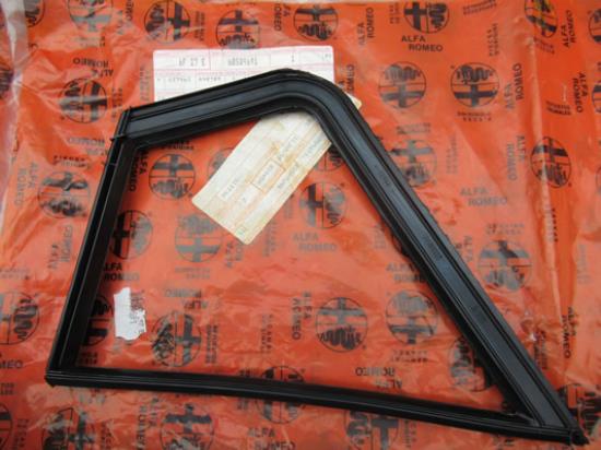 60509691 Raamrubber klein raam linksachter