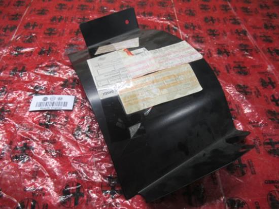 60626757 Beschermplaat linksvoor