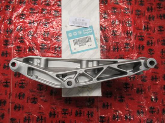 60695559 Steun motorophanging