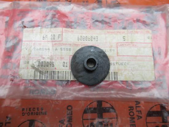 60806043 Afstandstuk radiateur