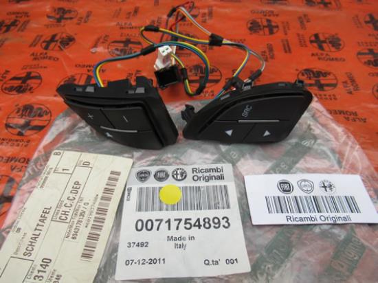 71754893 Bedieningstoetsen stuurwiel