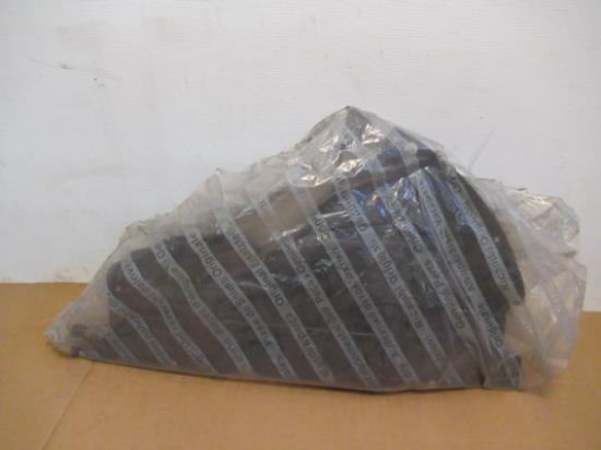 1345518080 Bodemplaat rechter wielzijde