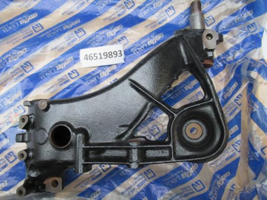 46519893 Draagarm achtervering linkerzijde