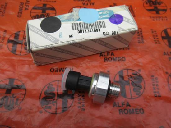 71741097 Oliedruk schakelaar