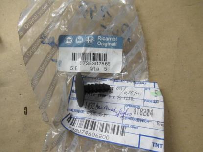 735302565 Interieur bekleding plug