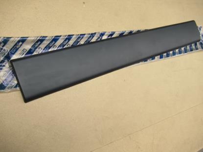 735306282 Stootstrip