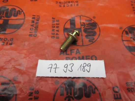 7793189 Bout plafond