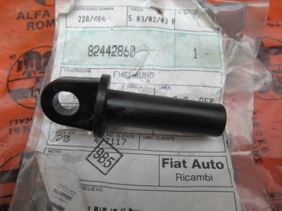 82442860 Geleiding koppelingspedaal