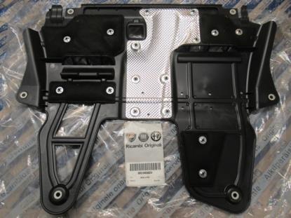 51869824 Beschermplaat motorkap