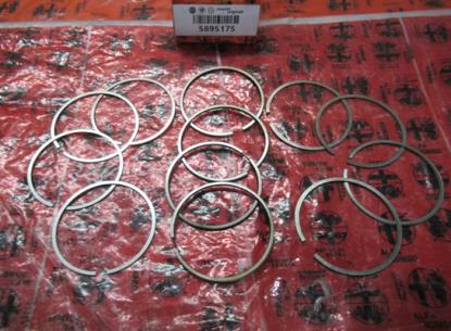 5895175 Zuigerveren set +0.4