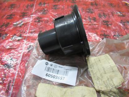 60503657 Vulstuk van de vulhals van de brandstoftank