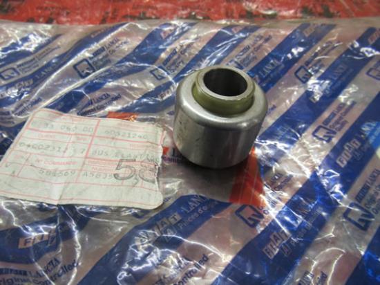 60521240 Elastische bus voorvering